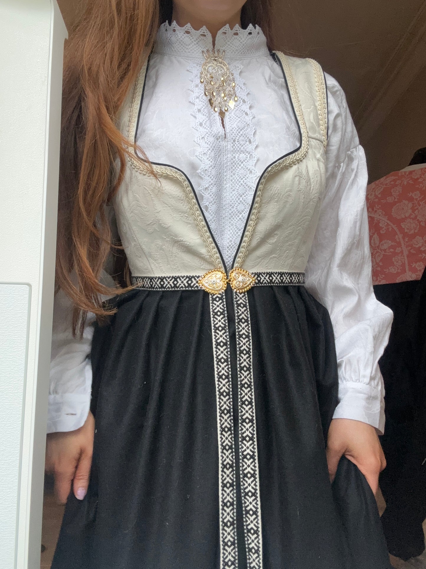 Fantasistakk i hvit (strl. XS-XL)