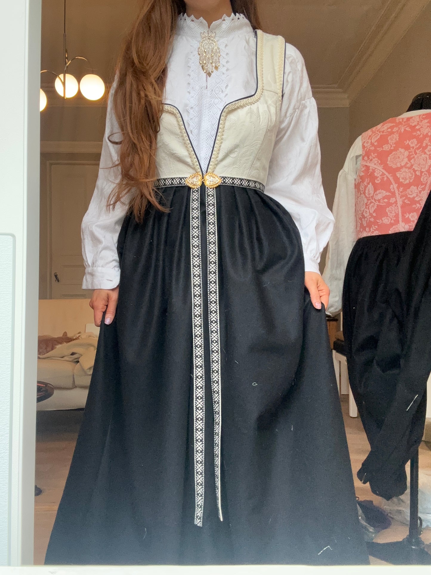 Fantasistakk i hvit (strl. XS-XL)